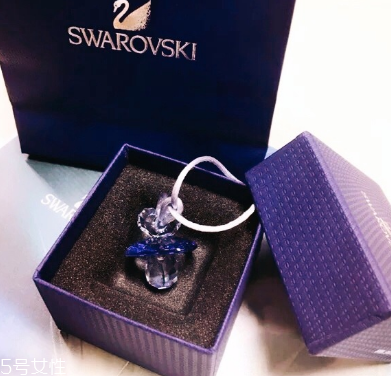 施華洛世奇奶嘴項(xiàng)鏈多少錢 精致可愛(ài)有童趣