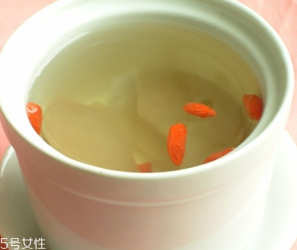 川貝母和梨能一起吃嗎 川貝母燉雪梨 川貝母和梨能一起吃嗎 川貝母燉雪梨