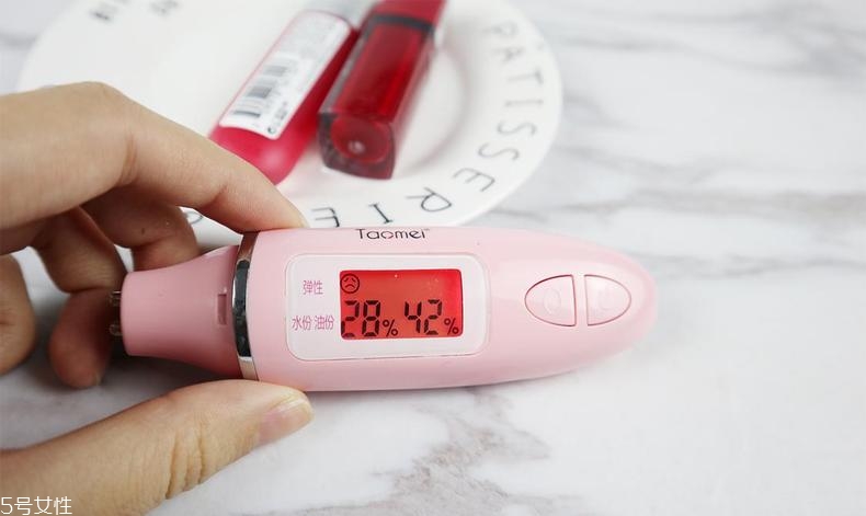 妙巴黎和露華濃唇釉哪個(gè)好 露華濃性?xún)r(jià)比更高 妙巴黎和露華濃唇釉哪個(gè)好 露華濃性?xún)r(jià)比更高