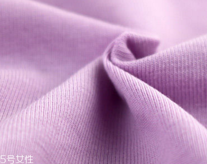 精梳棉和純棉的區(qū)別 并不是一個(gè)種類 精梳棉和純棉的區(qū)別 并不是一個(gè)種類