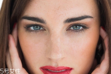 哪種bb霜提亮膚色好 含有云母能提亮 哪種bb霜提亮膚色好 含有云母能提亮