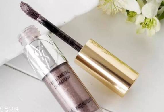 液體眼影適合什么膚質(zhì) 油皮不建議 液體眼影適合什么膚質(zhì) 油皮不建議