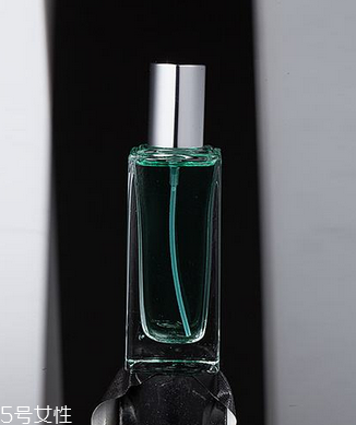香水不用會蒸發(fā)嗎 這樣保存就不會 香水不用會蒸發(fā)嗎 這樣保存就不會