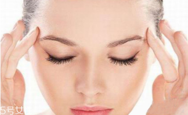 精油按摩眼部有什么效果 精油按摩眼部注意事項 精油按摩眼部有什么效果 精油按摩眼部注意事項