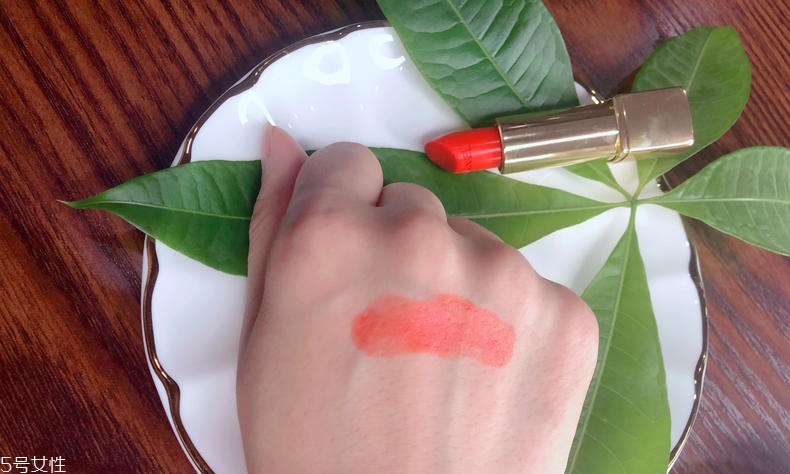 香奈兒96號(hào)是什么顏色 經(jīng)典橘色系代表 香奈兒96號(hào)是什么顏色 經(jīng)典橘色系代表