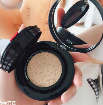 歐萊雅紅胖子氣墊有替換裝嗎 蔡徐坤最新代言氣墊 歐萊雅紅胖子氣墊有替換裝嗎 蔡徐坤最新代言氣墊