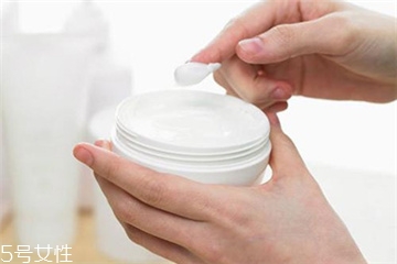 護(hù)膚品開蓋后能用多久 護(hù)膚品開蓋后保質(zhì)期 護(hù)膚品開蓋后能用多久 護(hù)膚品開蓋后保質(zhì)期