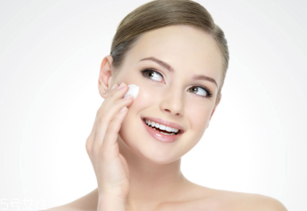 護(hù)膚品開蓋后能用多久 護(hù)膚品開蓋后保質(zhì)期 護(hù)膚品開蓋后能用多久 護(hù)膚品開蓋后保質(zhì)期