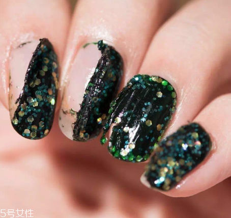 可剝指甲油能保持多久 持久性不如傳統(tǒng)指甲油 可剝指甲油能保持多久 持久性不如傳統(tǒng)指甲油