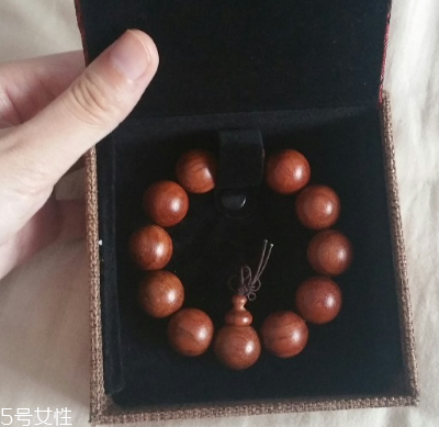 黃花梨手串怎么盤玩 這些細(xì)節(jié)決定盤玩效果 黃花梨手串怎么盤玩 這些細(xì)節(jié)決定盤玩效果