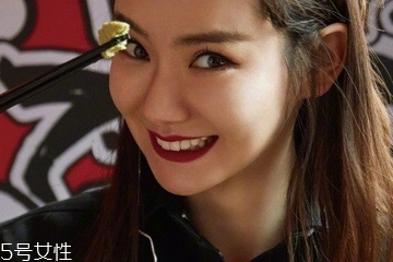 美瞳戴時間長了的危害 美瞳戴時間長了的危害