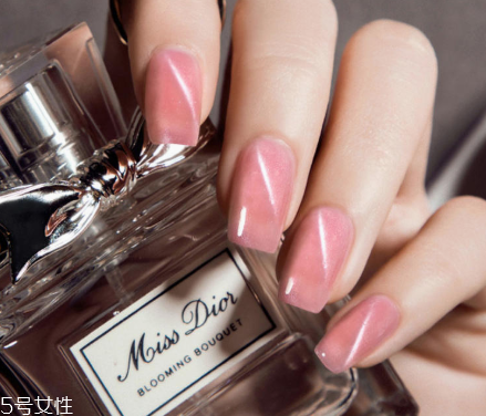 適合職場(chǎng)的美甲 職場(chǎng)里你也是小仙女 適合職場(chǎng)的美甲 職場(chǎng)里你也是小仙女