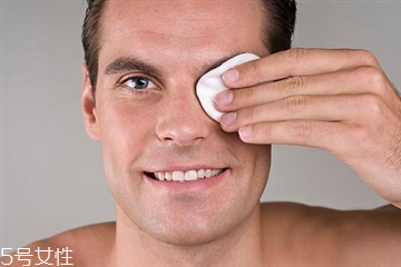 男人皮膚衰老怎么保養(yǎng)回來 男人皮膚也要抗衰老 男人皮膚衰老怎么保養(yǎng)回來 男人皮膚也要抗衰老