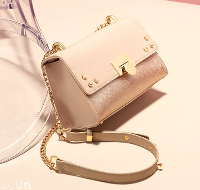 粉色怎么穿好看 夏天不僅只有白色 粉色怎么穿好看 夏天不僅只有白色