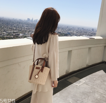 2022夏天流行什么包 給你清涼一夏 2022夏天流行什么包 給你清涼一夏