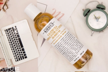 夏天爽膚水哪個牌子好 不讓你的臉油乎乎 夏天爽膚水哪個牌子好 不讓你的臉油乎乎