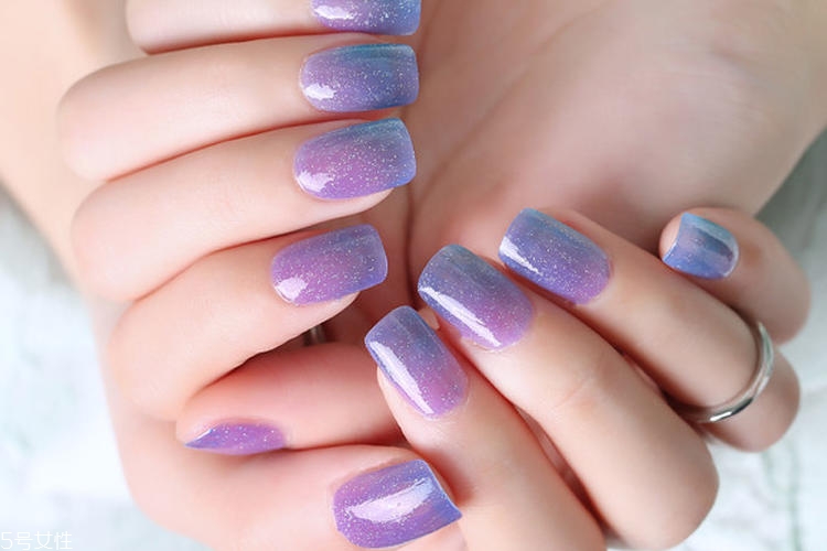 適合職場(chǎng)的美甲 職場(chǎng)里你也是小仙女 適合職場(chǎng)的美甲 職場(chǎng)里你也是小仙女