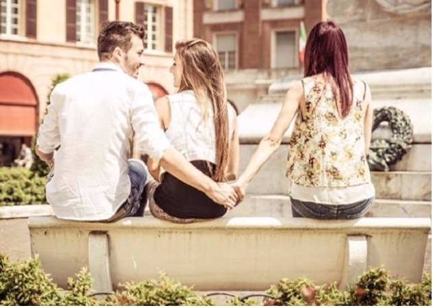 十二星座男劈腿后的表現(xiàn) 否認(rèn)還是裝沒(méi)事 十二星座男劈腿后的表現(xiàn) 否認(rèn)還是裝沒(méi)事