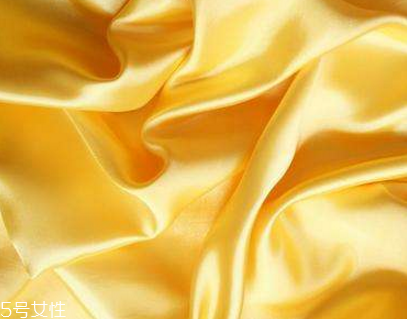 真絲可以用沐浴露洗嗎 非堿性洗液都能用 真絲可以用沐浴露洗嗎 非堿性洗液都能用