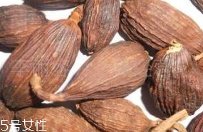 草果的營養(yǎng)成分 含有香葉醇和草果酮 草果的營養(yǎng)成分 含有香葉醇和草果酮