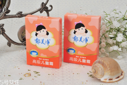 郁美凈兒童霜大人可以用嗎 使用郁美凈兒童霜的注意事項 郁美凈兒童霜大人可以用嗎 使用郁美凈兒童霜的注意事項