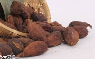 草果能泡酒嗎 草果山楂酒 草果能泡酒嗎 草果山楂酒