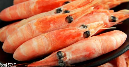 北極蝦頭上的棕色能吃嗎 北極蝦頭上的棕色能吃嗎