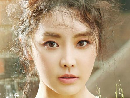 眉筆對皮膚有傷害嗎 正規(guī)產(chǎn)品不會 眉筆對皮膚有傷害嗎 正規(guī)產(chǎn)品不會