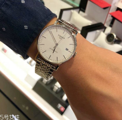 機(jī)械表可以逆時針調(diào)時間嗎 少量調(diào)節(jié)不影響