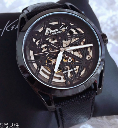 機(jī)械表可以上弦嗎 可以手動(dòng)上弦 機(jī)械表可以上弦嗎 可以手動(dòng)上弦