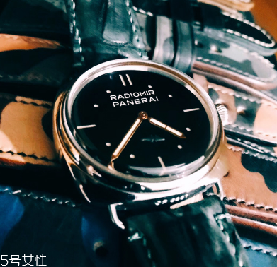 機械表可以戴著睡覺嗎 影響睡眠質(zhì)量