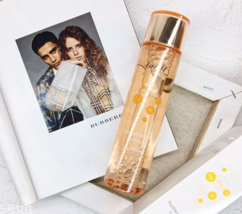 油性肌膚適合什么平衡露 用對了完美控油 油性肌膚適合什么平衡露 用對了完美控油