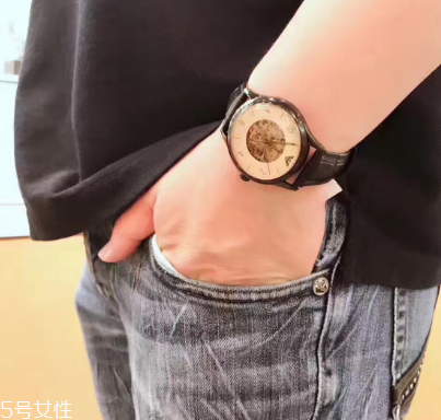 機(jī)械表全自動(dòng)好還是半自動(dòng)好 清楚認(rèn)識兩者的區(qū)別