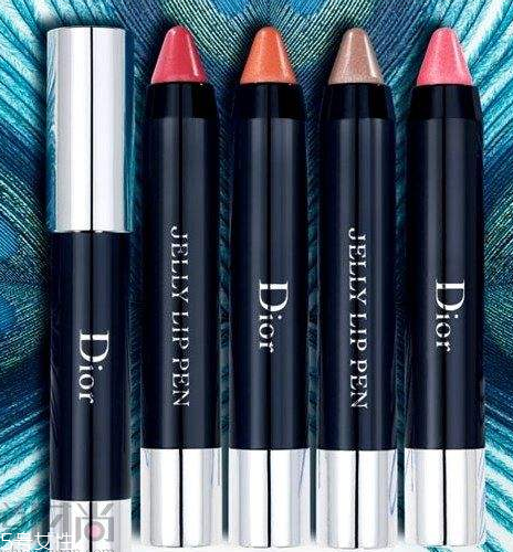 唇線筆什么顏色最好看 雙唇漂亮動人有技巧 唇線筆什么顏色最好看 雙唇漂亮動人有技巧