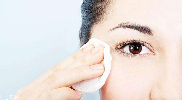 卸妝會傷害皮膚嗎 4個技巧擺脫皺紋松弛 卸妝會傷害皮膚嗎 4個技巧擺脫皺紋松弛