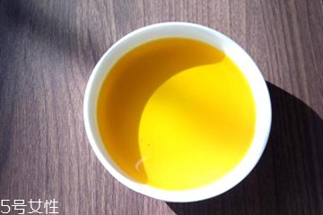 芝麻油的營(yíng)養(yǎng)成分很多 芝麻油的營(yíng)養(yǎng)成分很多