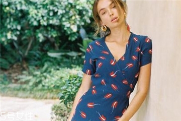 今年流行什么復古連衣裙 永不過時的復古風