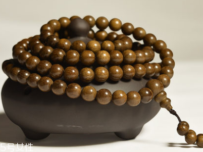 金絲楠木手串能上油嗎 不要經(jīng)常上油 金絲楠木手串能上油嗎 不要經(jīng)常上油
