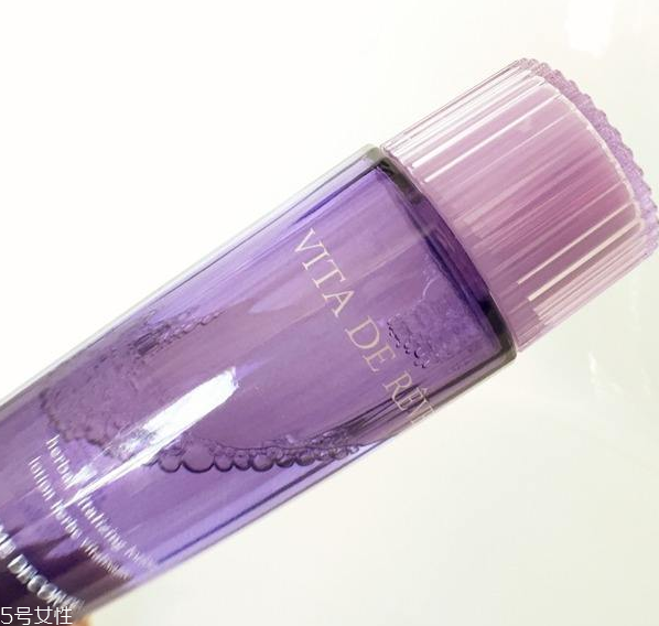 油性皮膚用什么爽膚水好 選對了清爽一整天 油性皮膚用什么爽膚水好 選對了清爽一整天