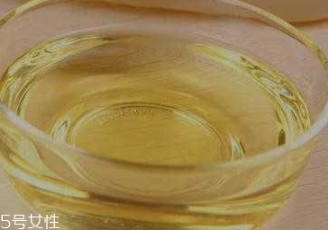 茶油能祛痘嗎 茶油有祛痘小竅門 茶油能祛痘嗎 茶油有祛痘小竅門