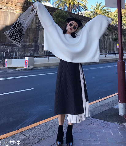 夏天穿條紋怎么搭配 穿出永不敗落的時尚 夏天穿條紋怎么搭配 穿出永不敗落的時尚