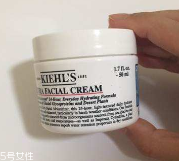 25歲以下用什么面霜好 避免營養(yǎng)過于豐富 25歲以下用什么面霜好 避免營養(yǎng)過于豐富