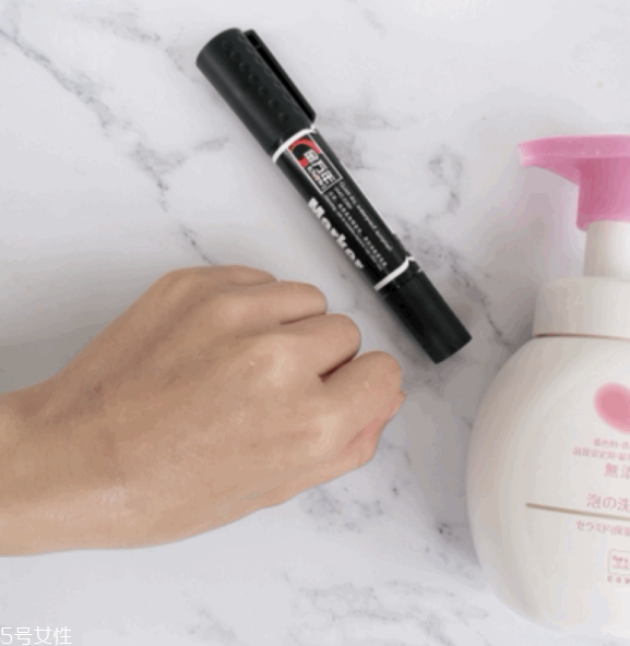 cow洗面奶和肌研極潤(rùn)洗面奶哪個(gè)好 2大日本泡沫潔面pk cow洗面奶和肌研極潤(rùn)洗面奶哪個(gè)好 2大日本泡沫潔面pk