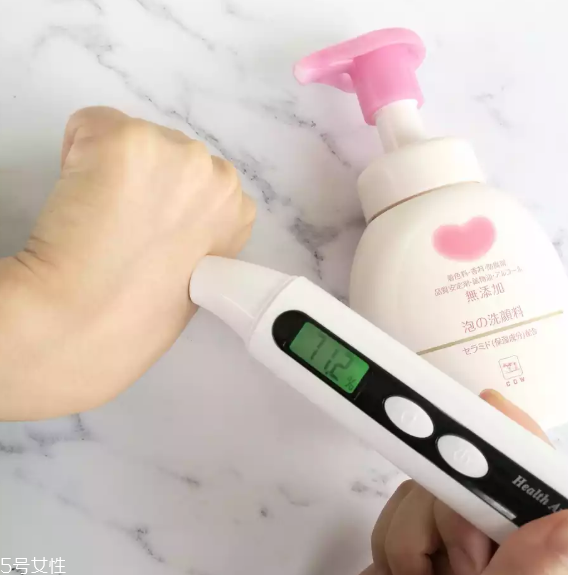 cow洗面奶和肌研極潤(rùn)洗面奶哪個(gè)好 2大日本泡沫潔面pk cow洗面奶和肌研極潤(rùn)洗面奶哪個(gè)好 2大日本泡沫潔面pk