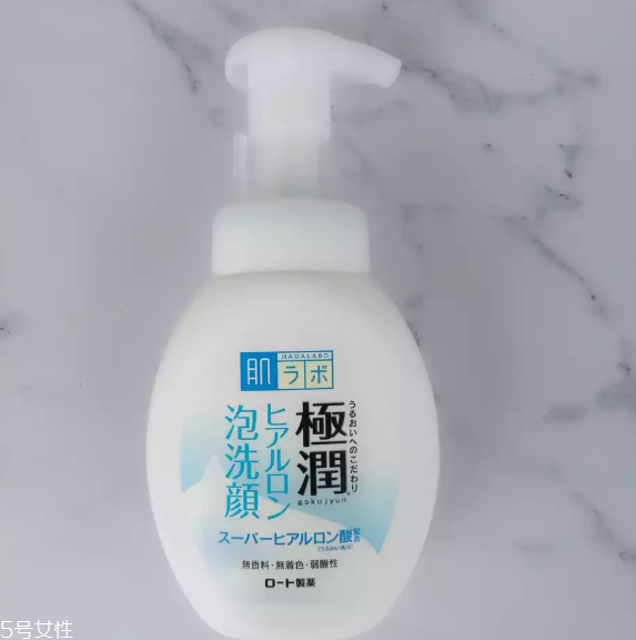 cow洗面奶和肌研極潤(rùn)洗面奶哪個(gè)好 2大日本泡沫潔面pk cow洗面奶和肌研極潤(rùn)洗面奶哪個(gè)好 2大日本泡沫潔面pk