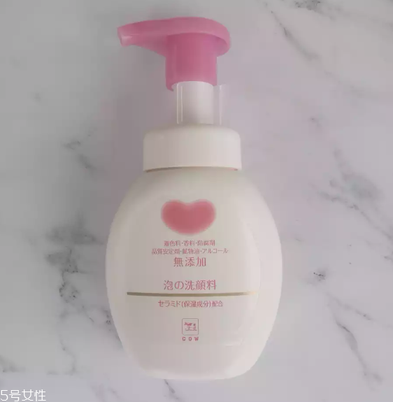 cow洗面奶和肌研極潤(rùn)洗面奶哪個(gè)好 2大日本泡沫潔面pk cow洗面奶和肌研極潤(rùn)洗面奶哪個(gè)好 2大日本泡沫潔面pk