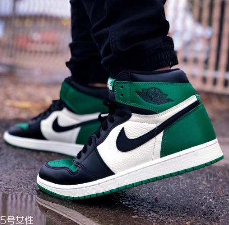 aj 1黑綠腳趾價格 9月必買的球鞋之一 aj 1黑綠腳趾價格 9月必買的球鞋之一