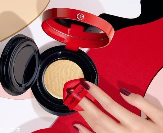 阿瑪尼紅色氣墊怎么看真假 6張圖一眼認(rèn)出假貨 阿瑪尼紅色氣墊怎么看真假 6張圖一眼認(rèn)出假貨