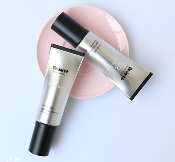 蒂佳婷銀管bb霜真假辨別 4張圖看穿假貨 蒂佳婷銀管bb霜真假辨別 4張圖看穿假貨