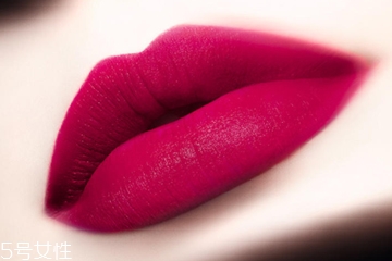 啞光唇釉適合什么人 這種唇釉很挑人 啞光唇釉適合什么人 這種唇釉很挑人